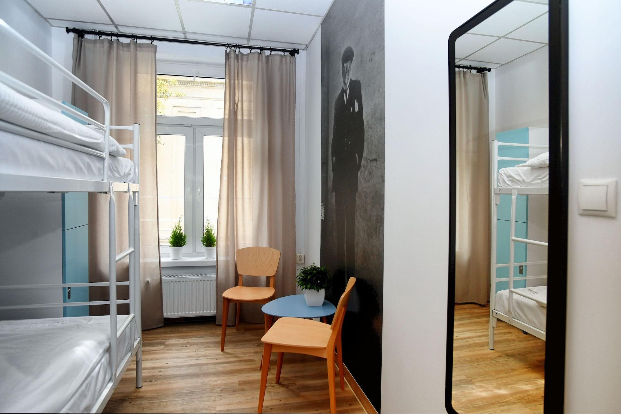 Warsaw Hostel Centrum Private Rooms & Dorms Bagian luar foto